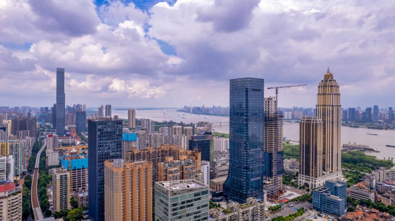 焦点聚焦：成都签约落地27个先进制造业重大项目和顶尖人才团队 理财总额达868亿元